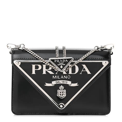 bolsa prada envernizada.